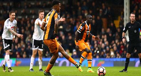 بالفيديو.. حارس فولهام يتصدى لركلتي جزاء في دقيقة واحدة